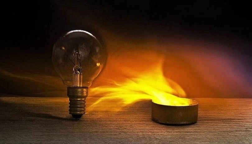 Έκοψαν το ρεύμα σε 94χρονη στη Θεσσαλονίκη για ένα έγγραφο (βίντεο)